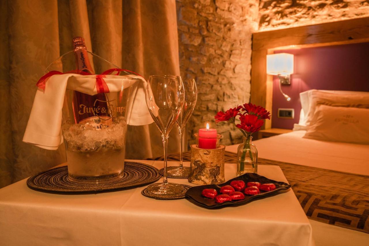 Hotel Hostal Estrella Rupit i Pruit Extérieur photo